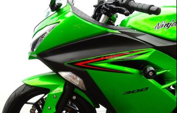Kawasaki Ninja 300 - Foto #10