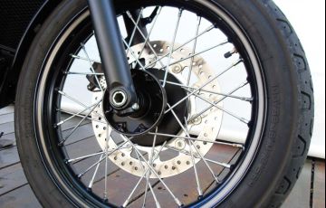 Triumph Bonneville T100 Black 900 - Foto #7