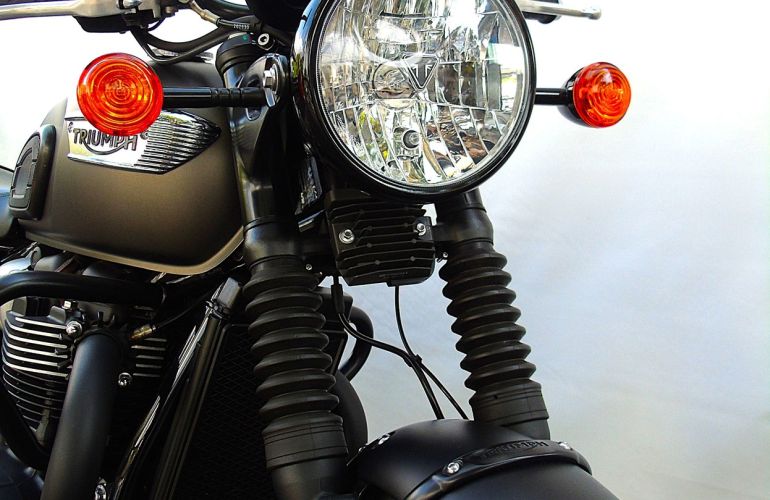 Triumph Bonneville T100 Black 900 - Foto #8