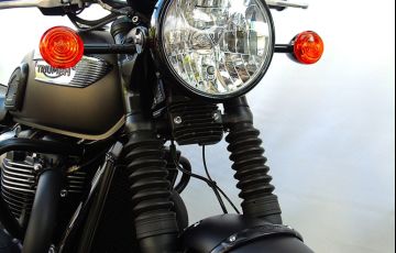 Triumph Bonneville T100 Black 900 - Foto #8