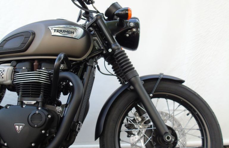 Triumph Bonneville T100 Black 900 - Foto #9