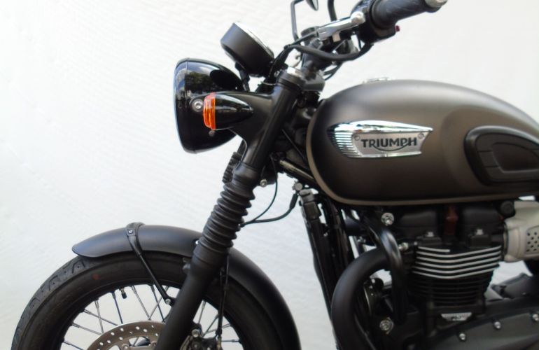 Triumph Bonneville T100 Black 900 - Foto #10