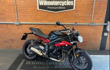 Triumph Street Triple 675 (ABS)