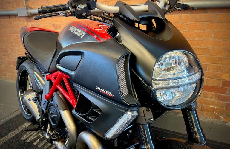 Ducati Diavel Carbon - Foto #4