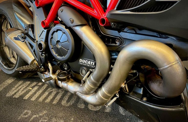 Ducati Diavel Carbon - Foto #7