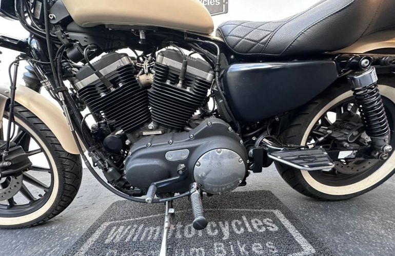 Harley-Davidson Sportster 883 Roadster - Foto #3