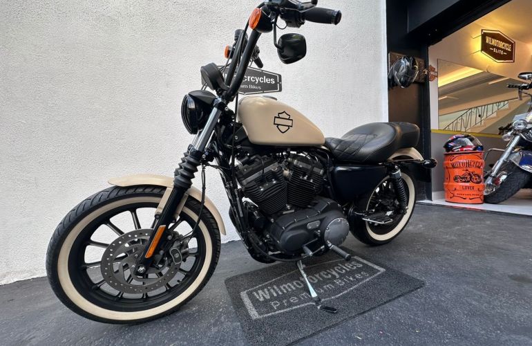Harley-Davidson Sportster 883 Roadster - Foto #4