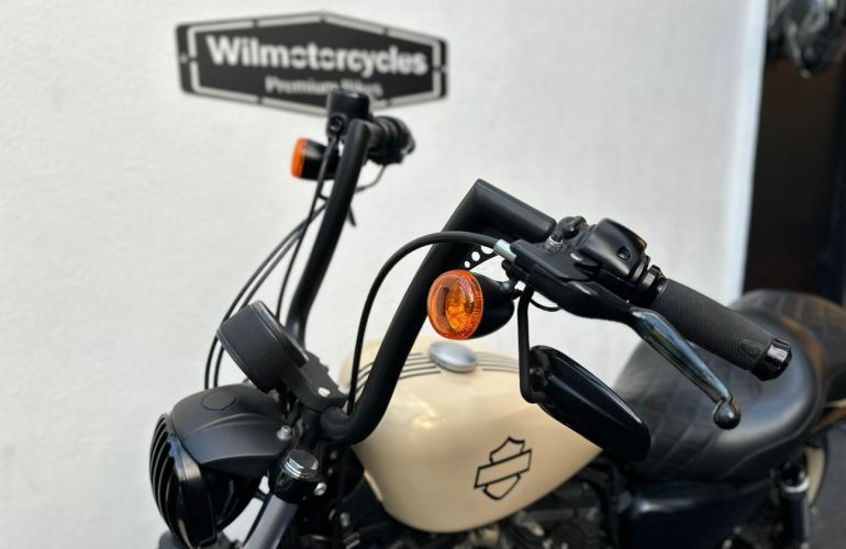 Harley-Davidson Sportster 883 Roadster - Foto #5