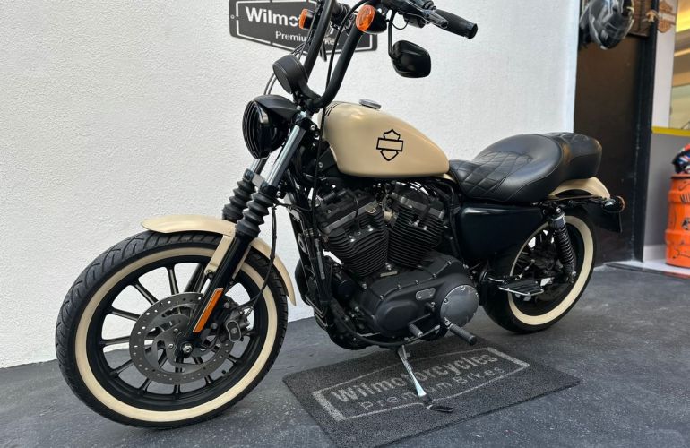 Harley-Davidson Sportster 883 Roadster - Foto #9