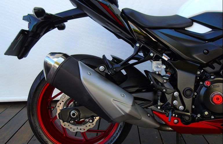 Suzuki Gsx S 750az - Foto #4