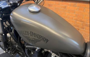 Harley-Davidson Sportster Iron 883 - Foto #3
