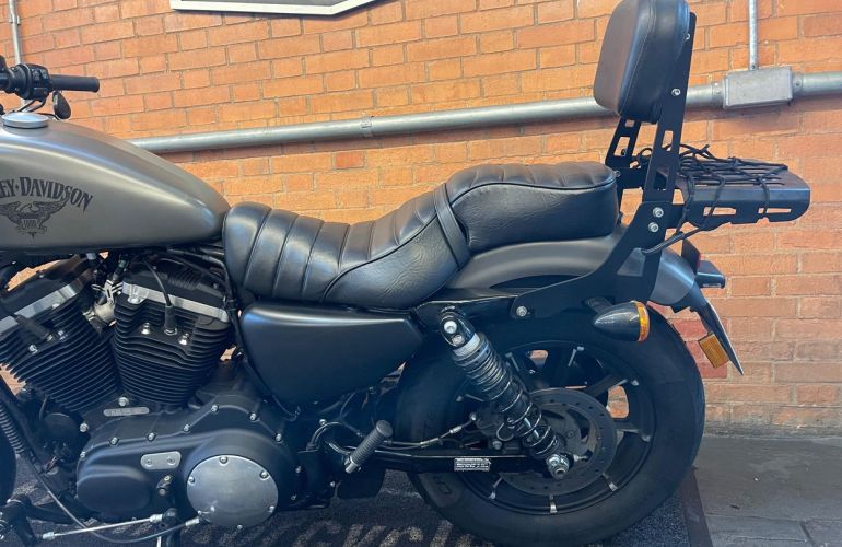 Harley-Davidson Sportster Iron 883 - Foto #4