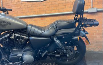 Harley-Davidson Sportster Iron 883 - Foto #4