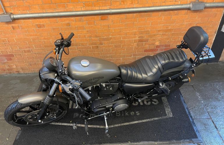 Harley-Davidson Sportster Iron 883 - Foto #5