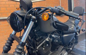 Harley-Davidson Sportster Iron 883 - Foto #8
