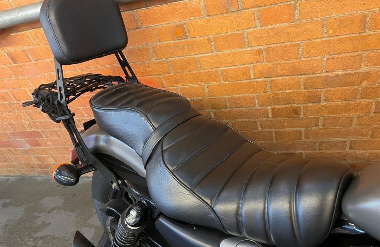 Harley-Davidson Sportster Iron 883 - Foto #10