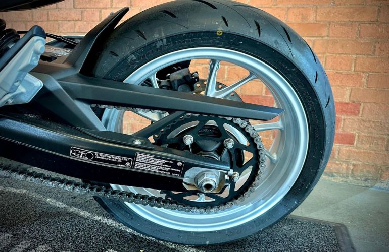 BMW F 900 R Sport - Foto #4