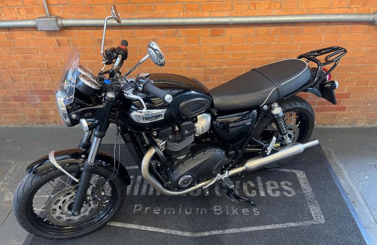 Triumph Bonneville T100 Black 900 - Foto #9