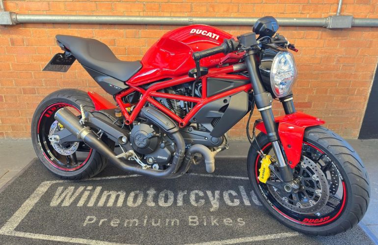 Ducati Monster 797 - Foto #1