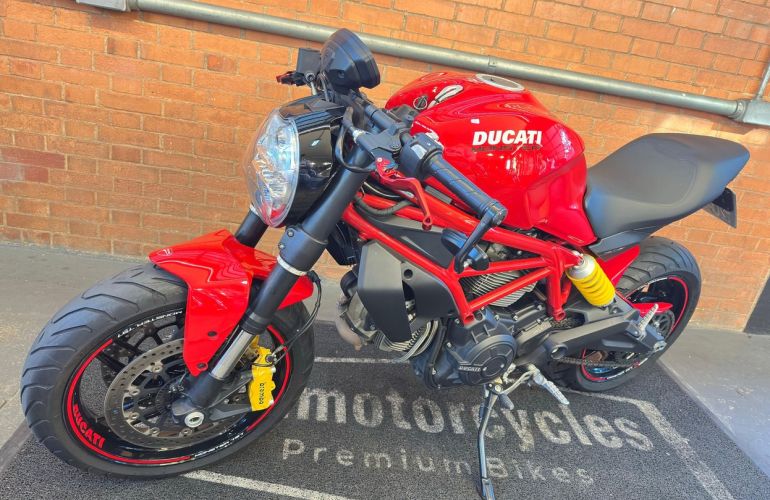 Ducati Monster 797 - Foto #2