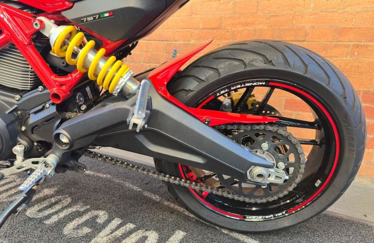 Ducati Monster 797 - Foto #8