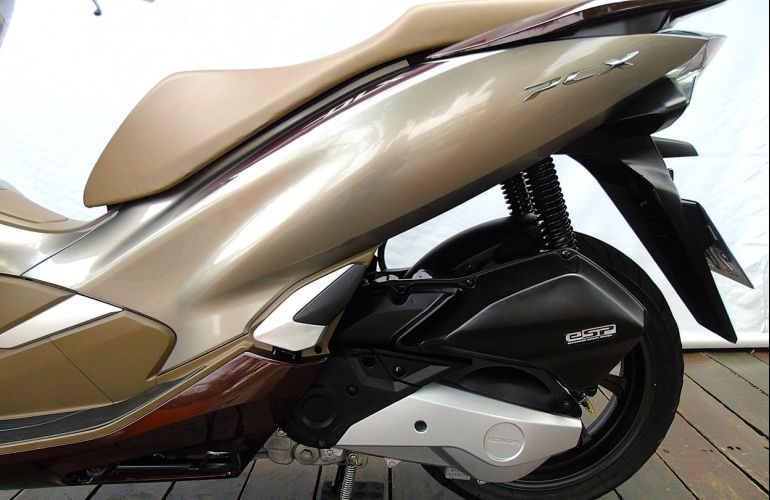 Honda Pcx 150 DLX - Foto #5