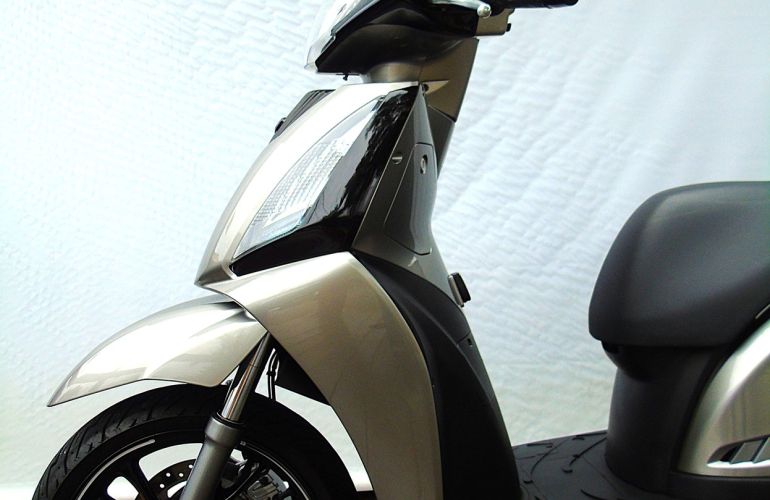 Kymco People GTi 300 - Foto #10