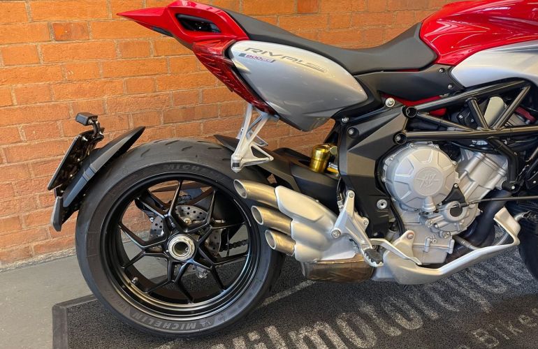 MV Agusta Rivale 800 - Foto #4