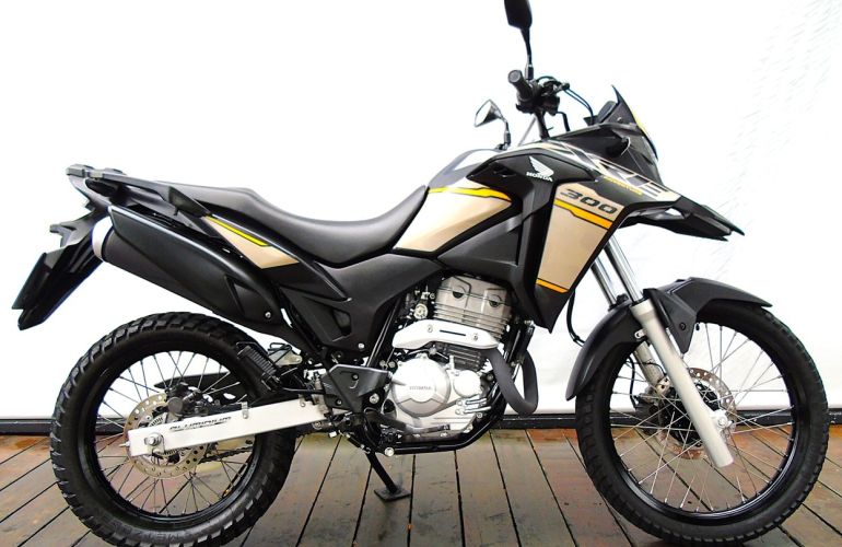 Honda Xre 300 Adventure - Foto #1
