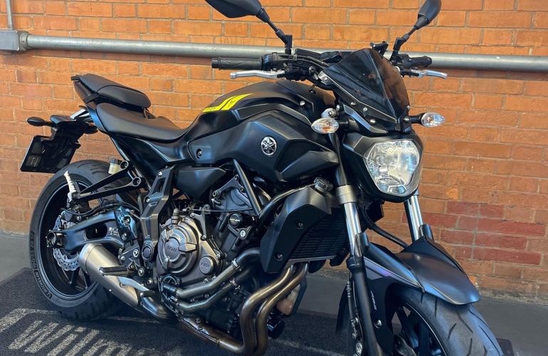 Yamaha MT 07 (ABS) - Foto #1