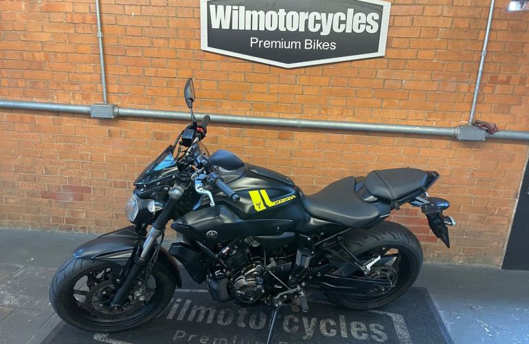 Yamaha MT 07 (ABS) - Foto #2