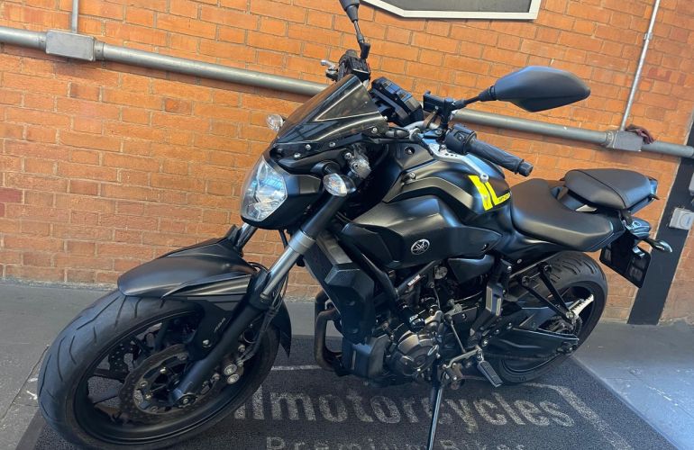 Yamaha MT 07 (ABS) - Foto #9