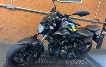 Yamaha MT 07 (ABS) - Foto #9
