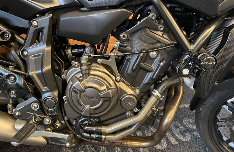 Yamaha MT 07 (ABS) - Foto #10