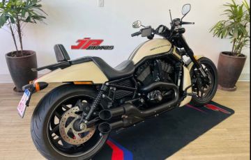 Harley-Davidson Night Rod Special - Foto #2
