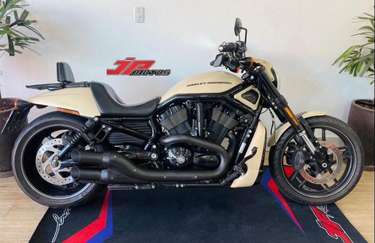 Harley-Davidson Night Rod Special - Foto #3