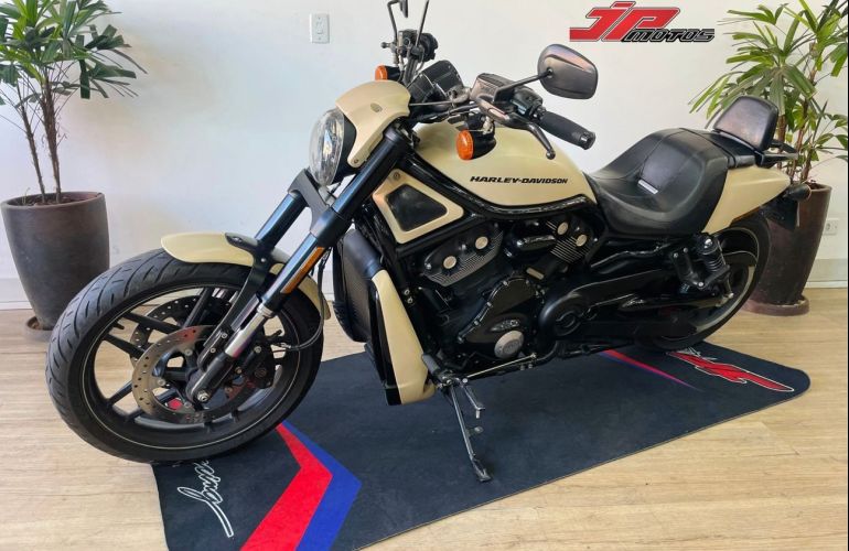 Harley-Davidson Night Rod Special - Foto #6