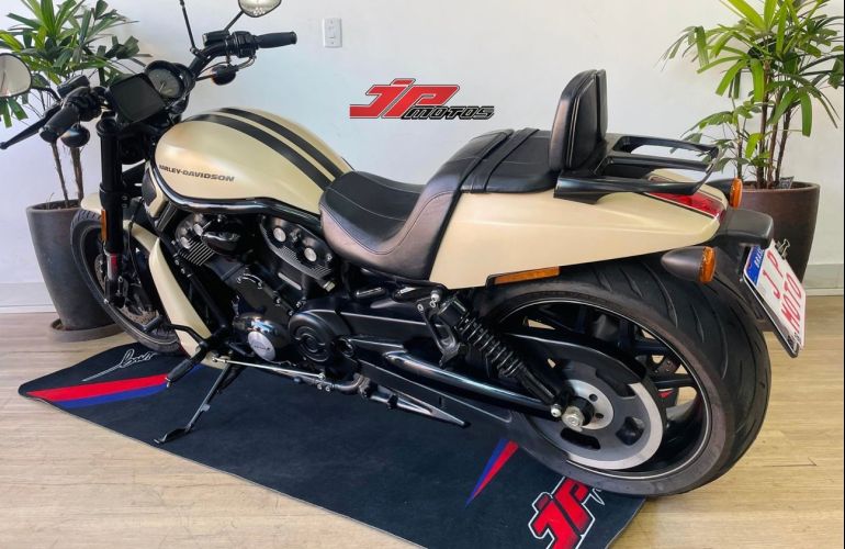 Harley-Davidson Night Rod Special - Foto #7