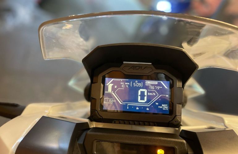 Honda ADV 150 - Foto #8