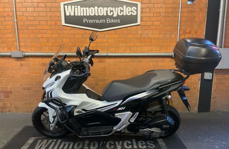 Honda ADV 150 - Foto #9