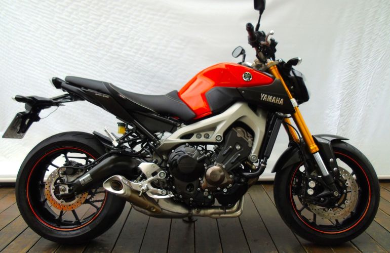 Yamaha MT 09 - Foto #1