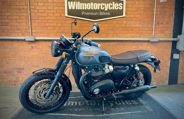 Triumph Bonneville T120 Black 1200 - Foto #1