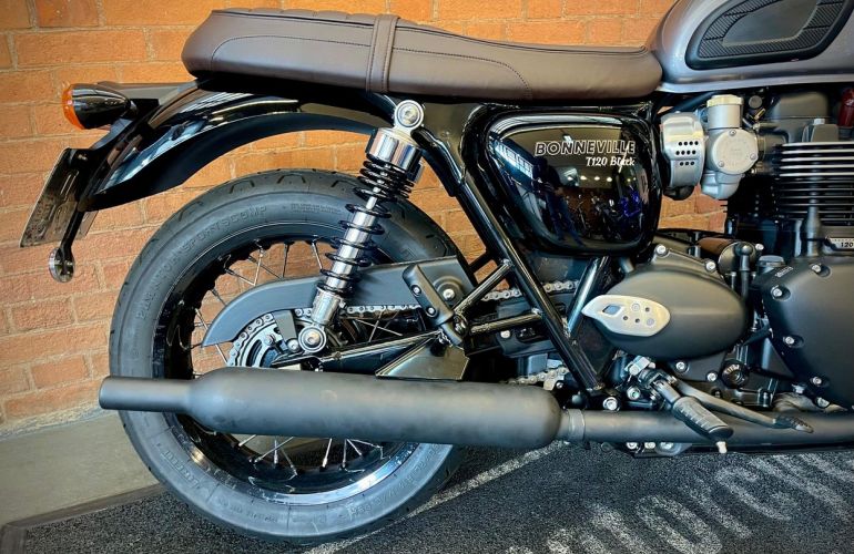 Triumph Bonneville T120 Black 1200 - Foto #9
