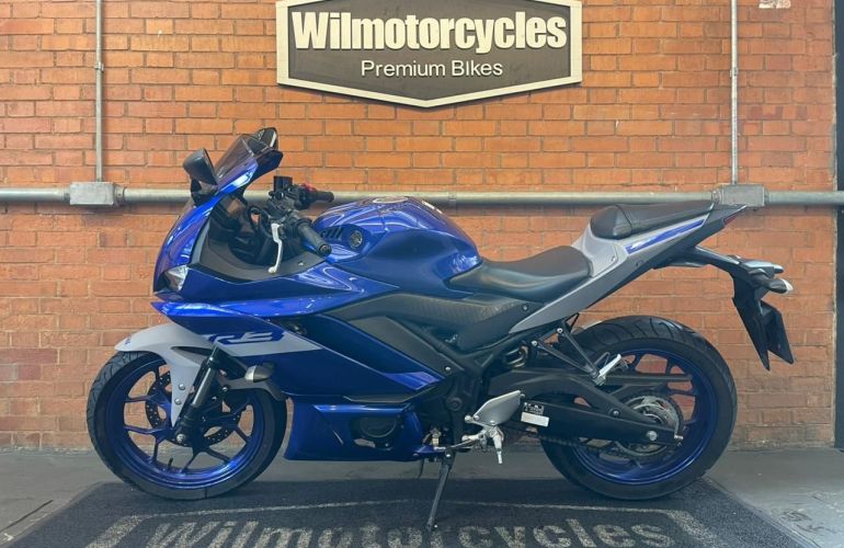 Yamaha YZF R3 (ABS) - Foto #10