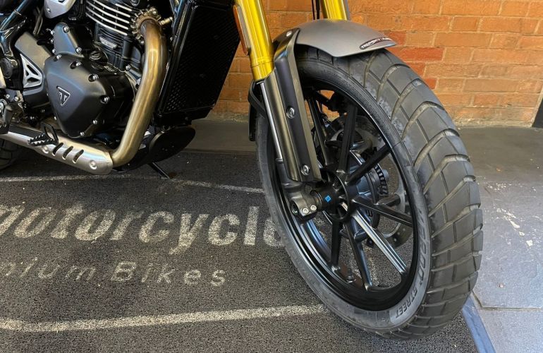 Triumph Scrambler 400 X - Foto #10