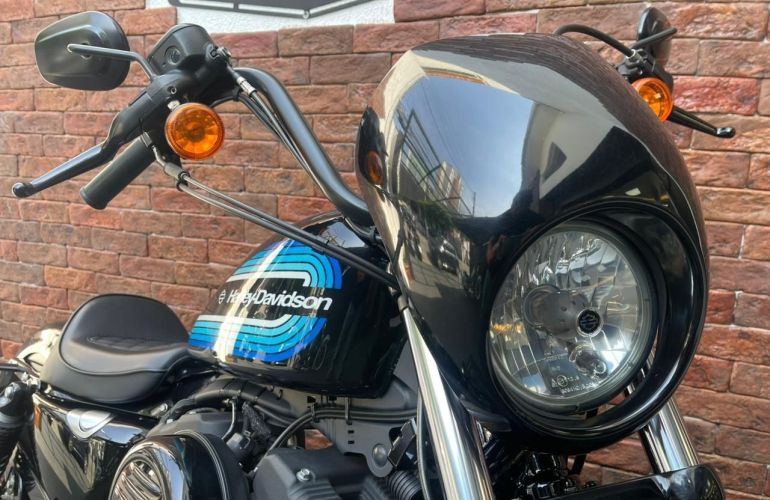 Harley-Davidson Sportster Iron 1200 - Foto #2