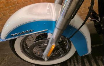 Harley-Davidson Softail Deluxe - Foto #2