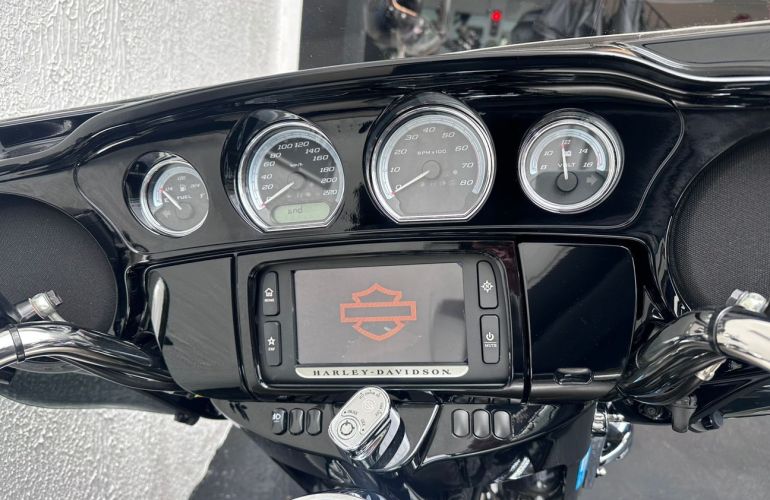 Harley-Davidson Electra Glide Ultra Limited - Foto #4