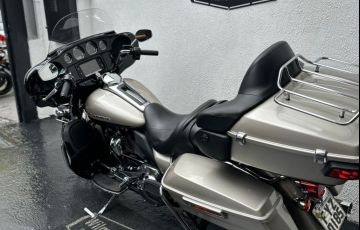 Harley-Davidson Electra Glide Ultra Limited - Foto #6