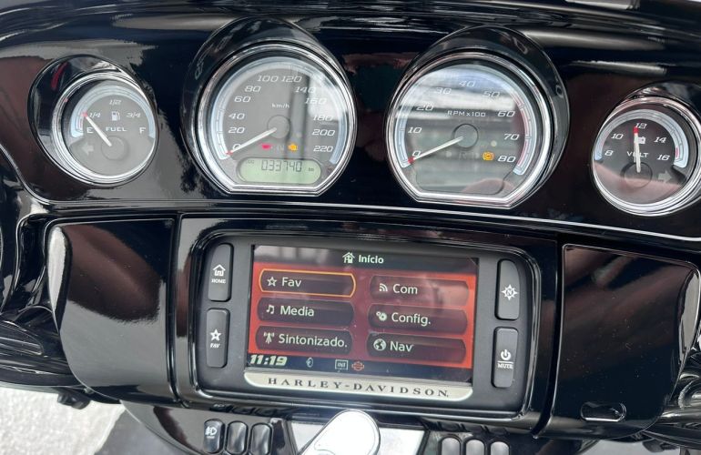 Harley-Davidson Electra Glide Ultra Limited - Foto #10